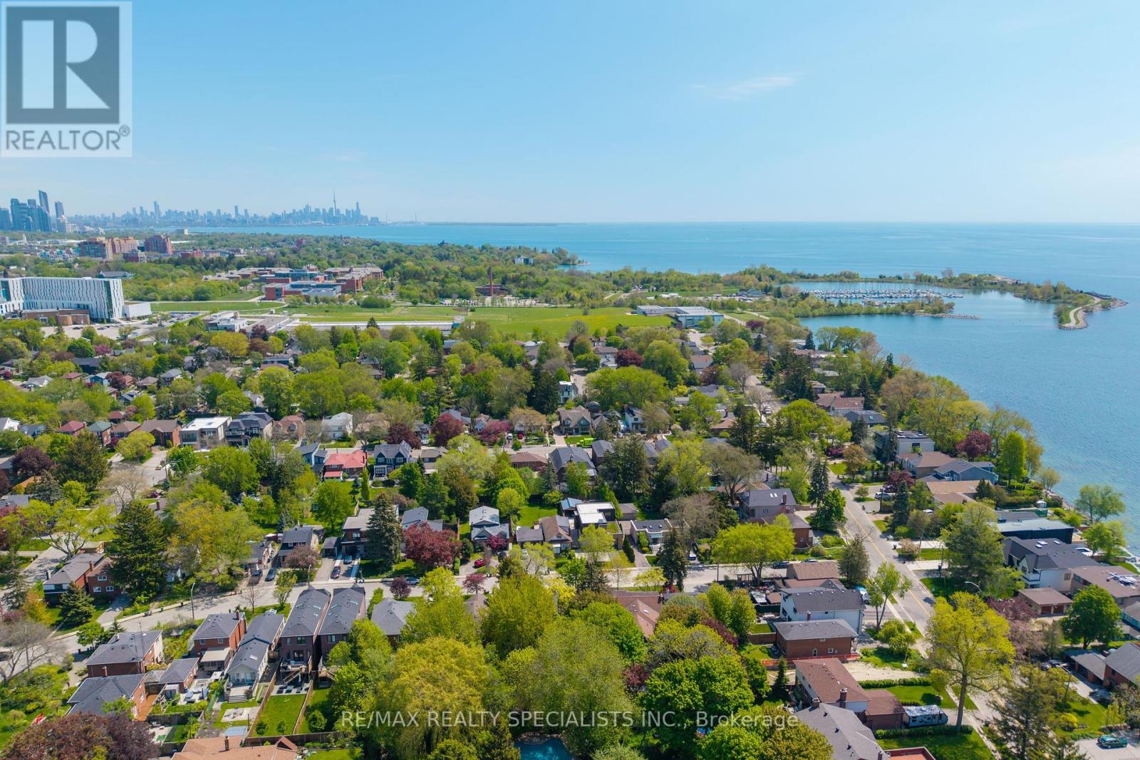 4 ELTON CRESCENT - 12