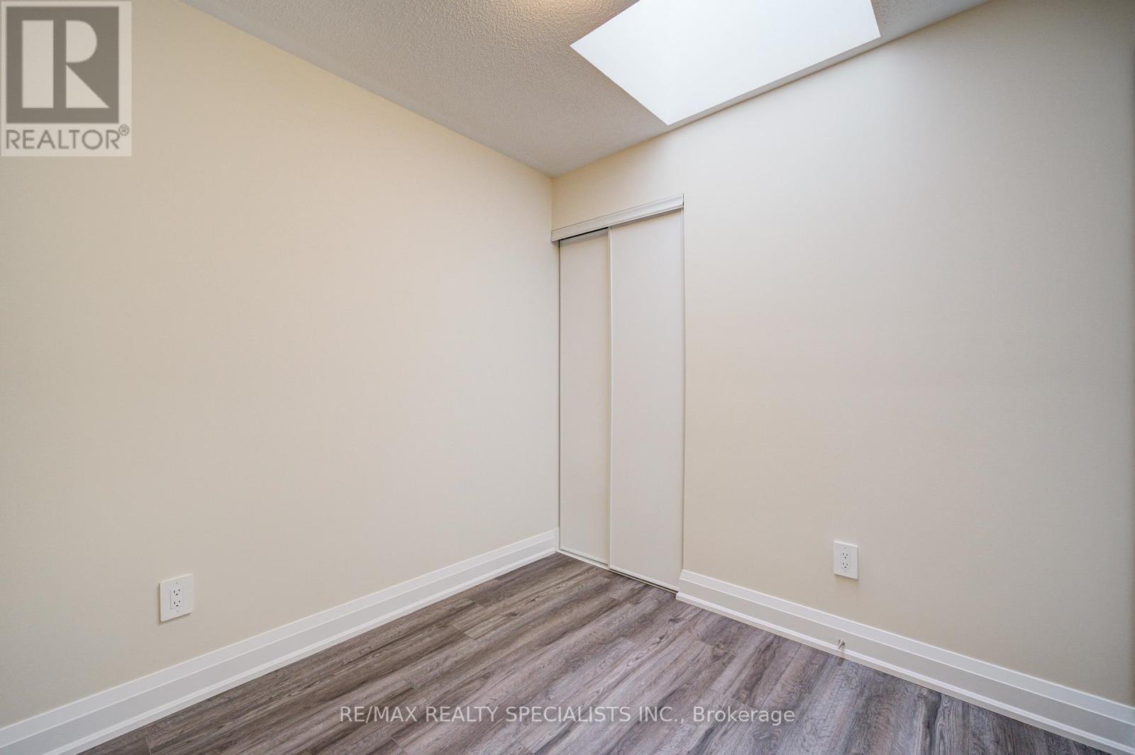 #108 1573 ROSE WAY - 31