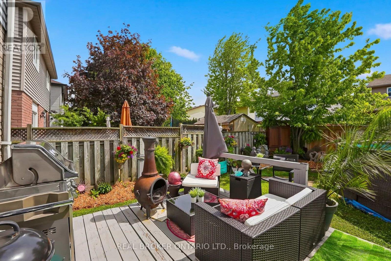 3260 WOODCROFT CRESCENT - 35