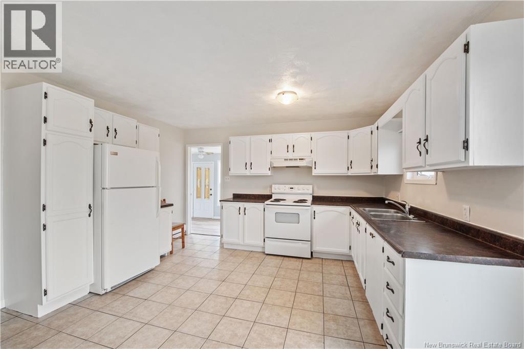 12 Bellerive Road - 10