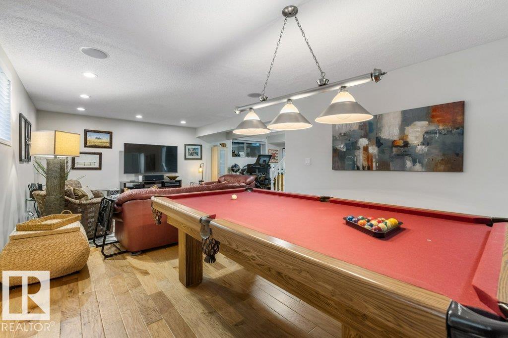 2 ENDERBY CR - Image 42
