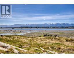 1259 Docliddle Rd, Comox, BC V9M2R4 Photo 6