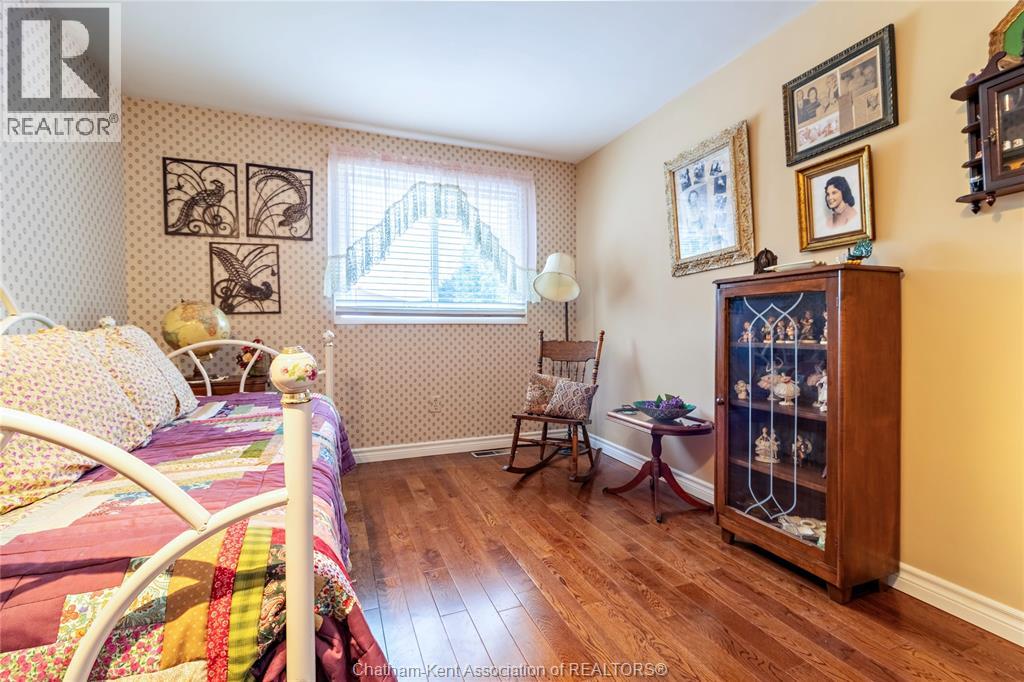70 SIOUX DRIVE - 31