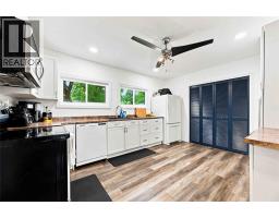 887 Mccaw Street, Sarnia, ON N7V2X4 Photo 13
