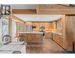 Bedroom - 9371 6 Highway, Coldstream, BC V1B3B5 Photo 12