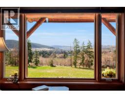 9371 6 Highway, Coldstream, BC V1B3B5 Photo 28