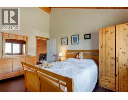 9371 6 Highway, Coldstream, BC V1B3B5 Photo 37