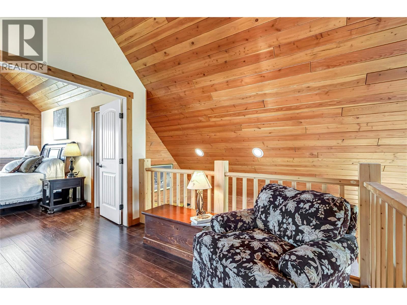 9371 6 Highway - 34