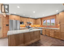 9371 6 Highway, Coldstream, BC V1B3B5 Photo 16