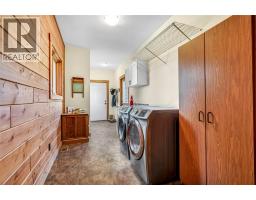 9371 6 Highway, Coldstream, BC V1B3B5 Photo 32