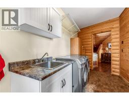 9371 6 Highway, Coldstream, BC V1B3B5 Photo 33
