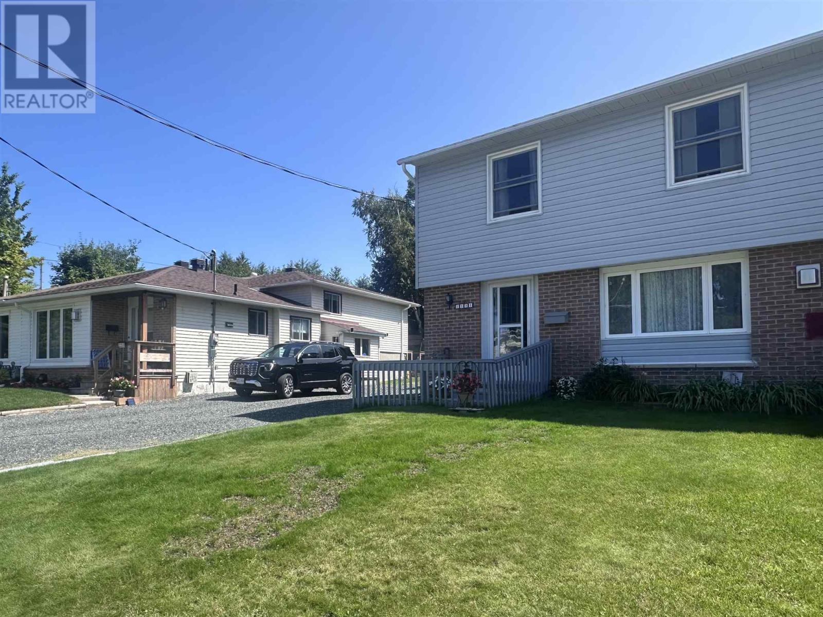 223A Ottawa AVE - 1