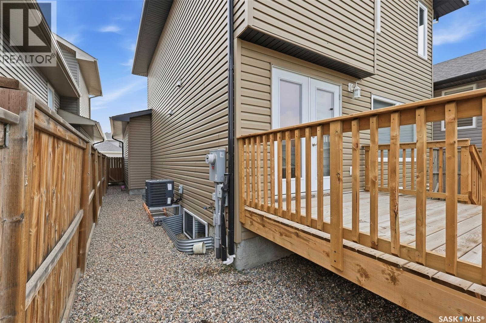150 Henick CRESCENT - Image 33