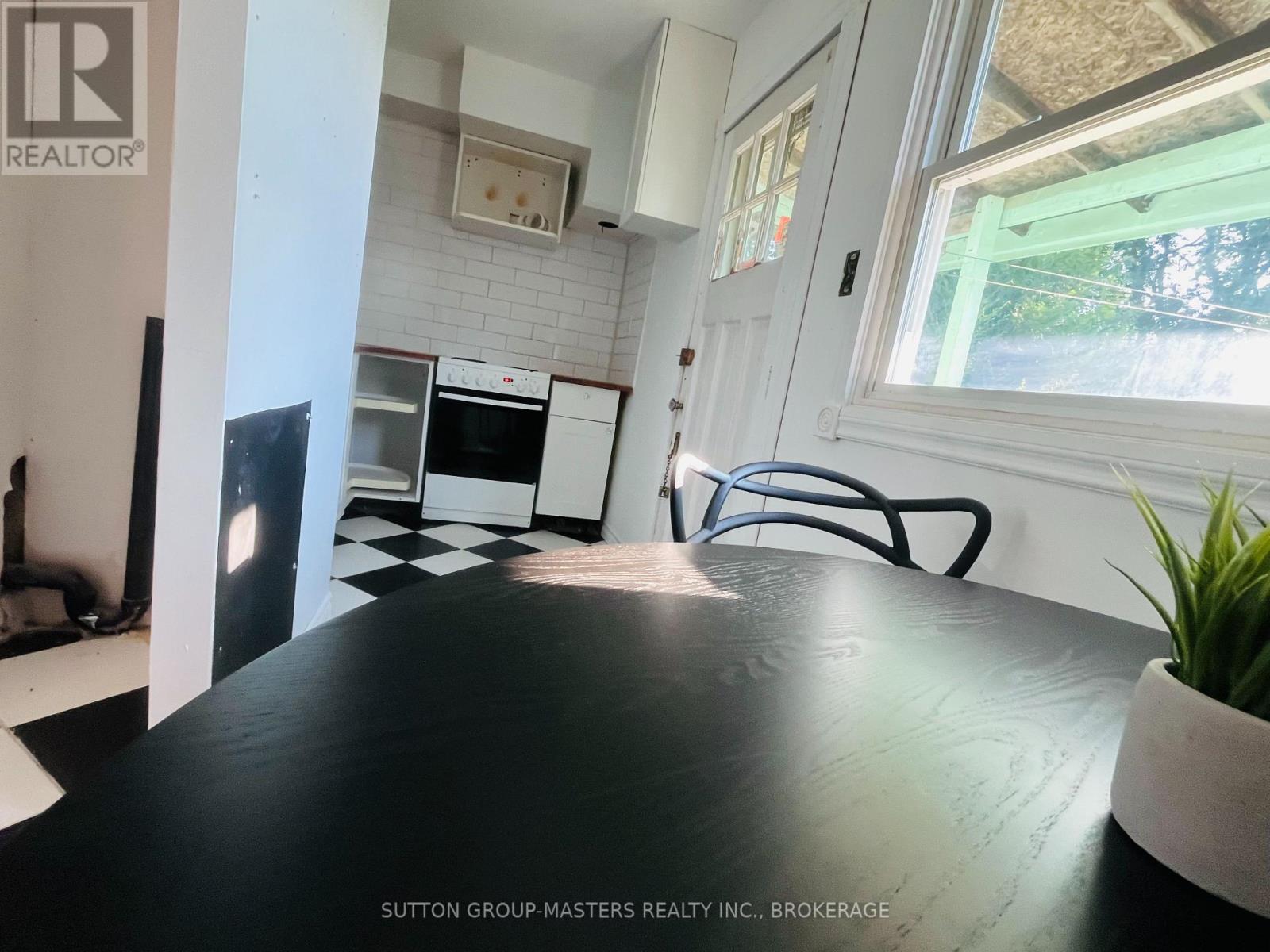 459 NELSON STREET - Image 34