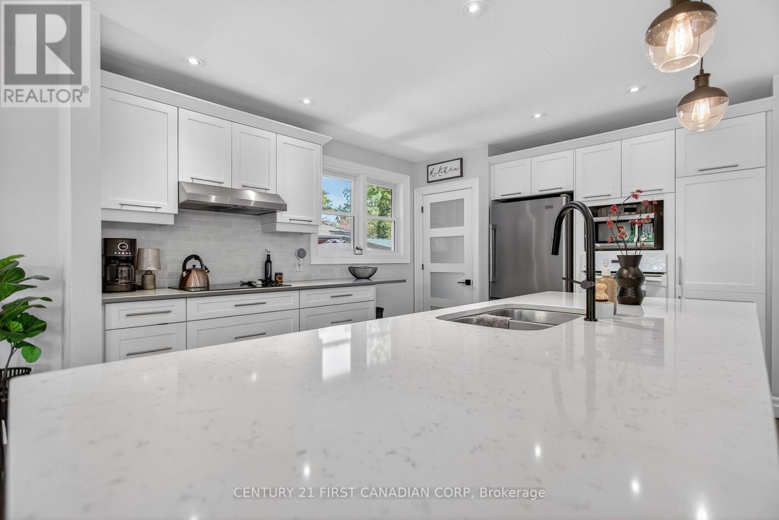 681 BRANT STREET - Image 10