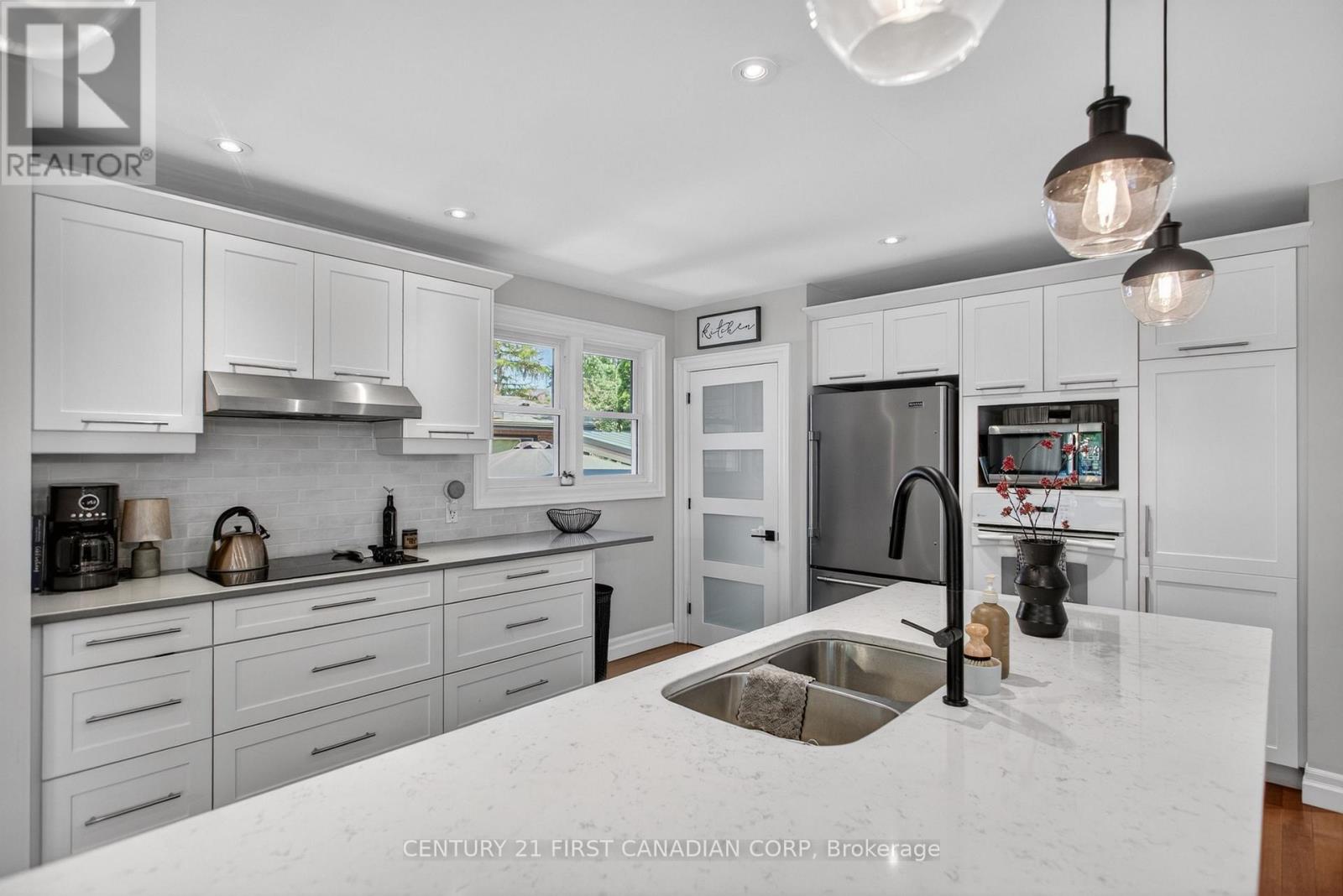 681 BRANT STREET - Image 11