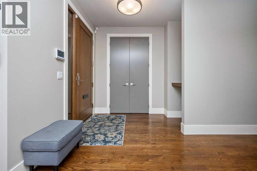 5024 21 Street SW, Calgary — photo 2