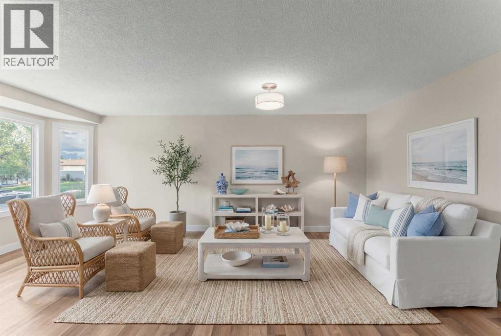 7609 36 Avenue NW, Calgary — photo 2