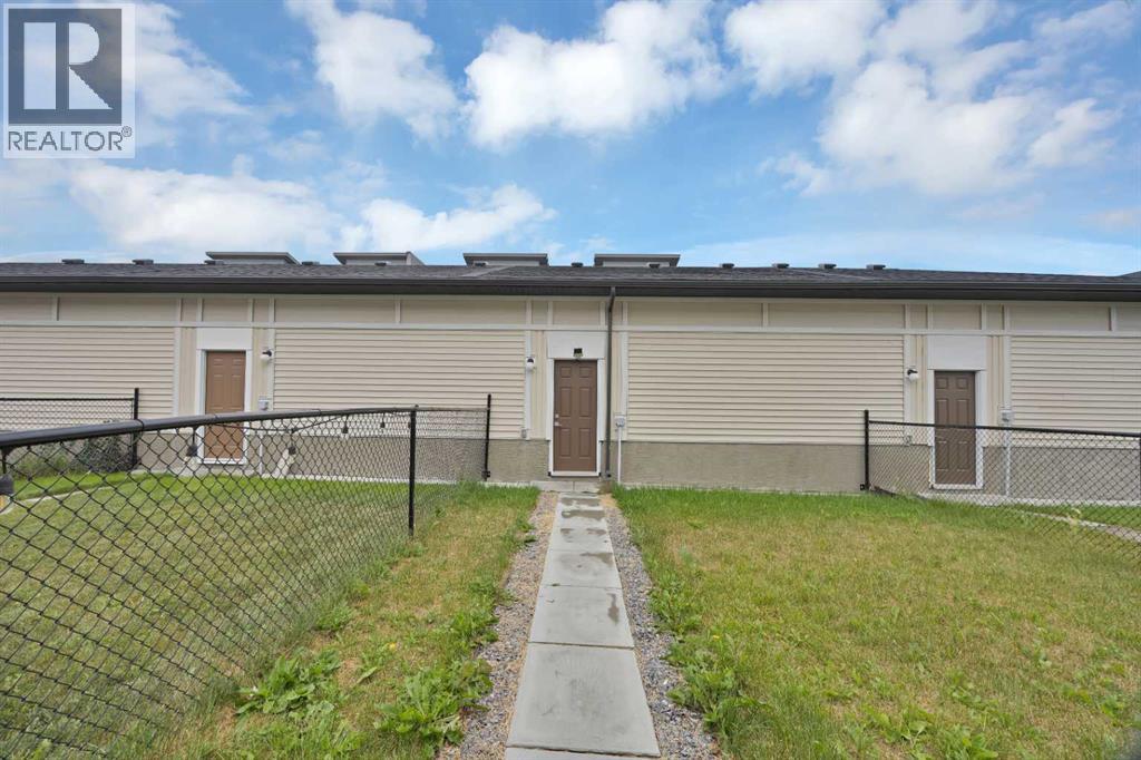 109 Skyview Parade NE - 31