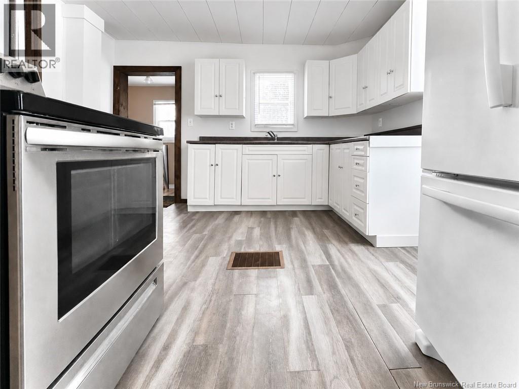 16 Highfield Street, Miramichi — photo 2