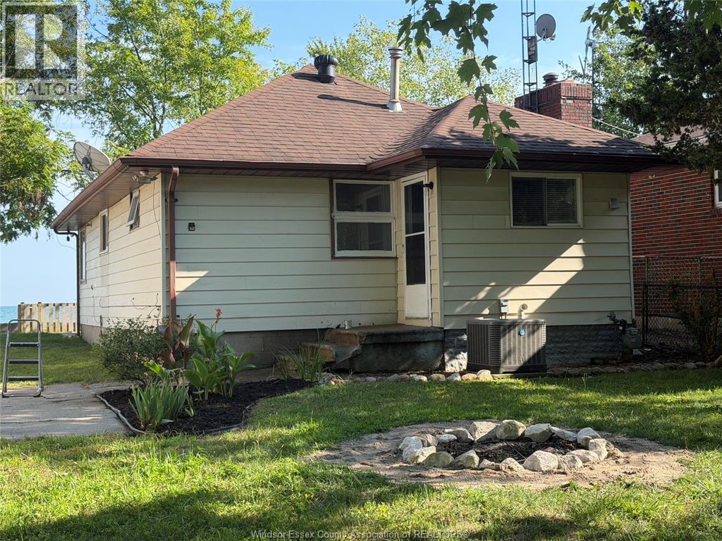1437 HERITAGE ROAD - 1
