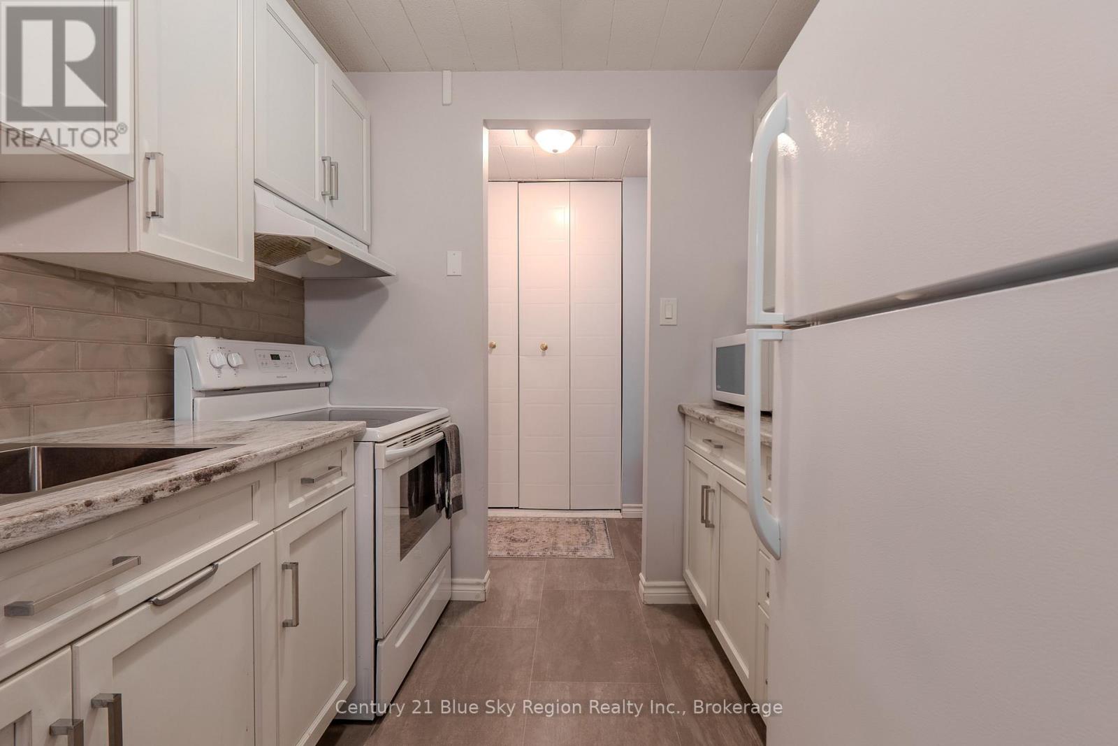 #306 213 LEONARD STREET - 12