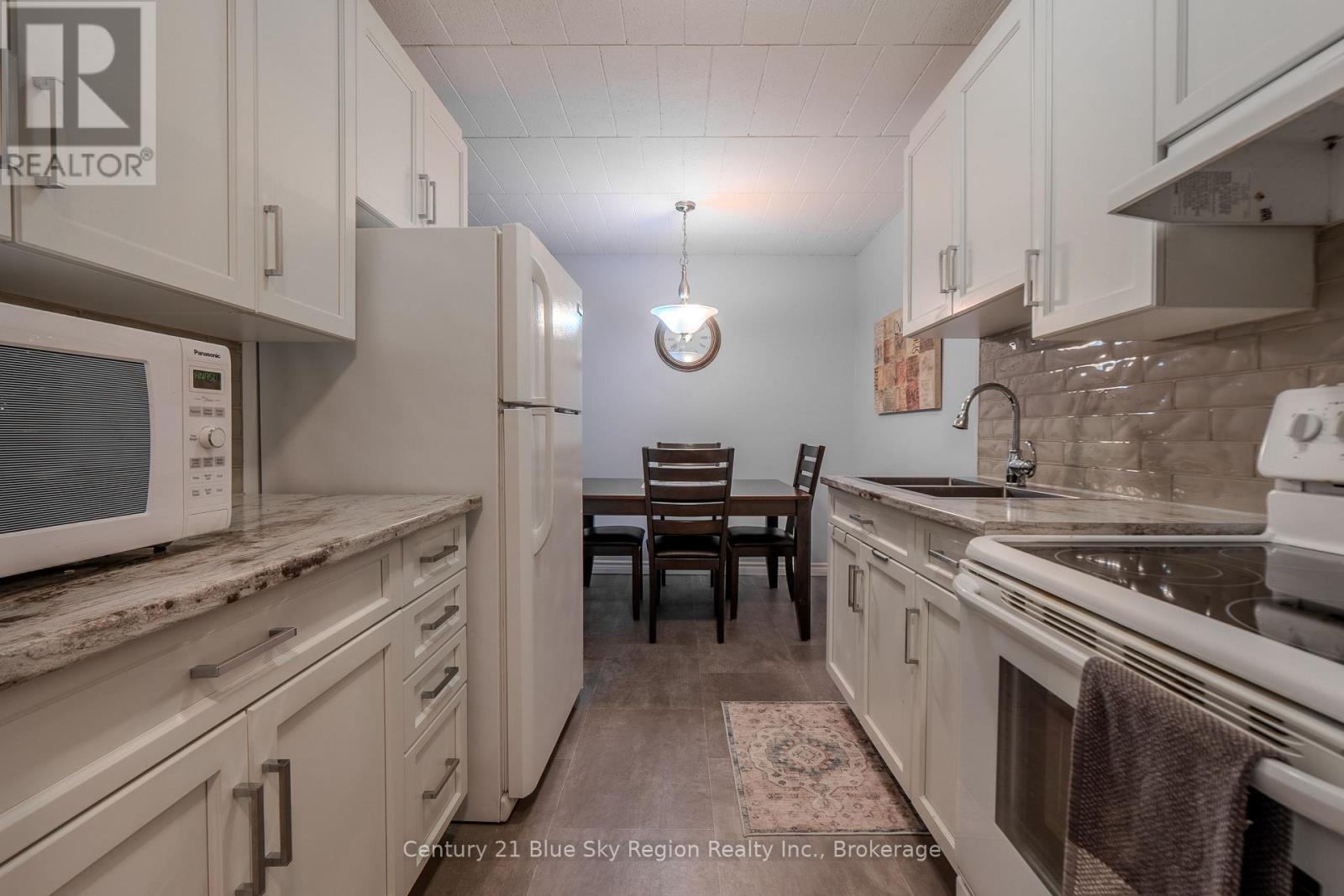 #306 213 LEONARD STREET - 8