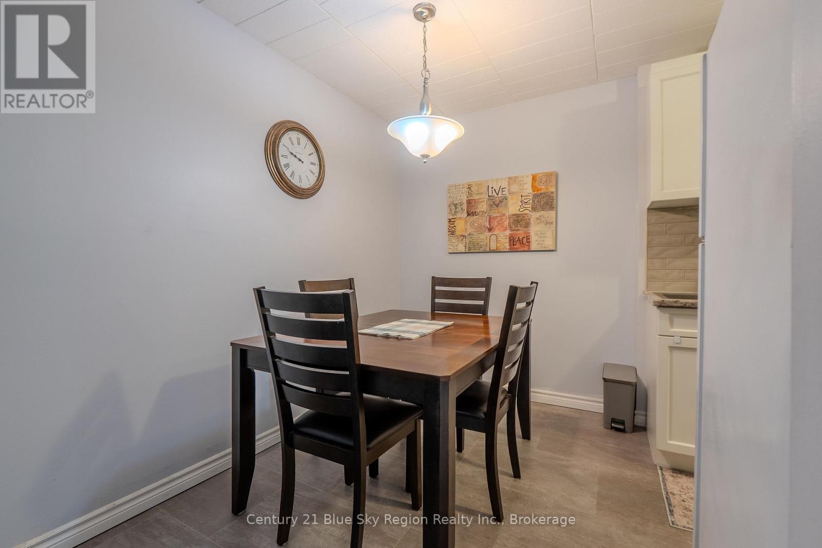 #306 213 LEONARD STREET - 9