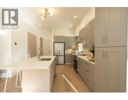 1246 Reed Road, Gibsons, BC V0N1V7 Photo 13