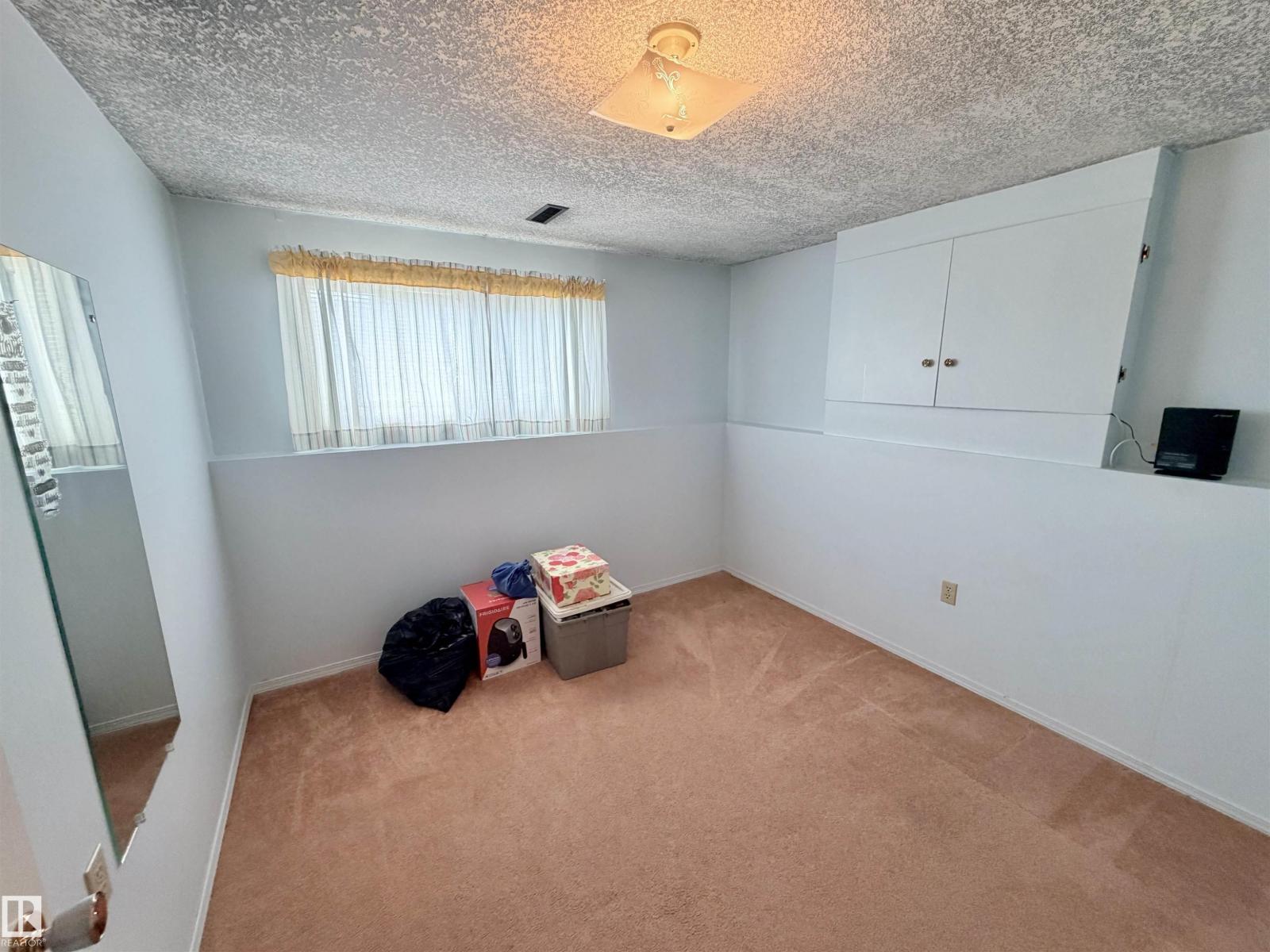 4838 46 AV - Image 26