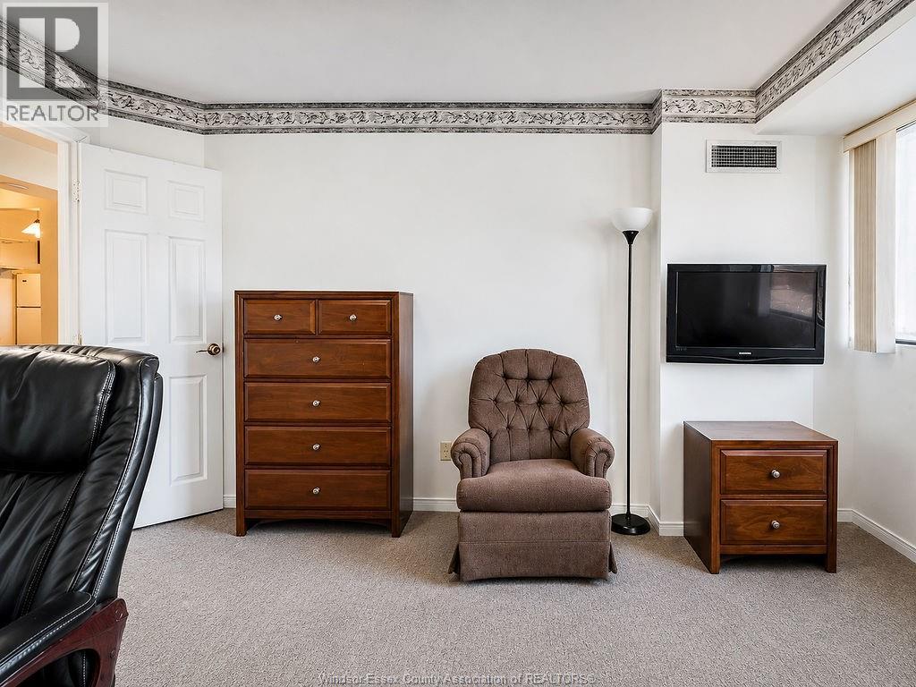 #1303 515 RIVERSIDE DRIVE - 26