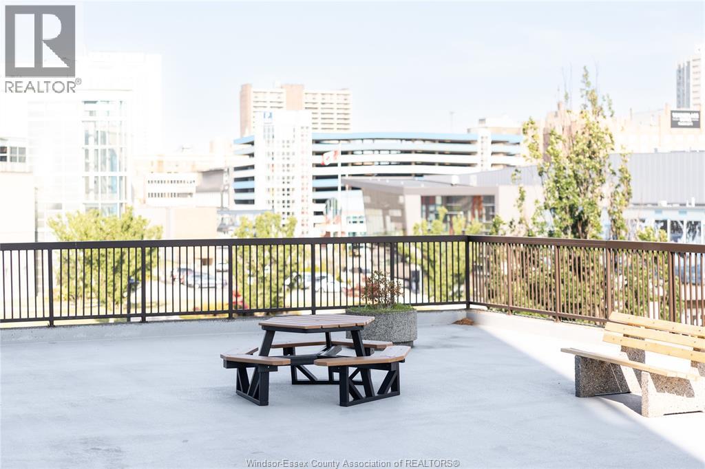 #1303 515 RIVERSIDE DRIVE - Image 36
