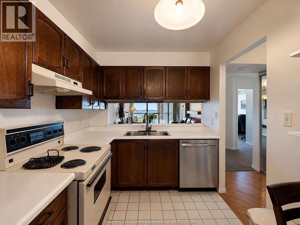 #1303 515 RIVERSIDE DRIVE - Image 19