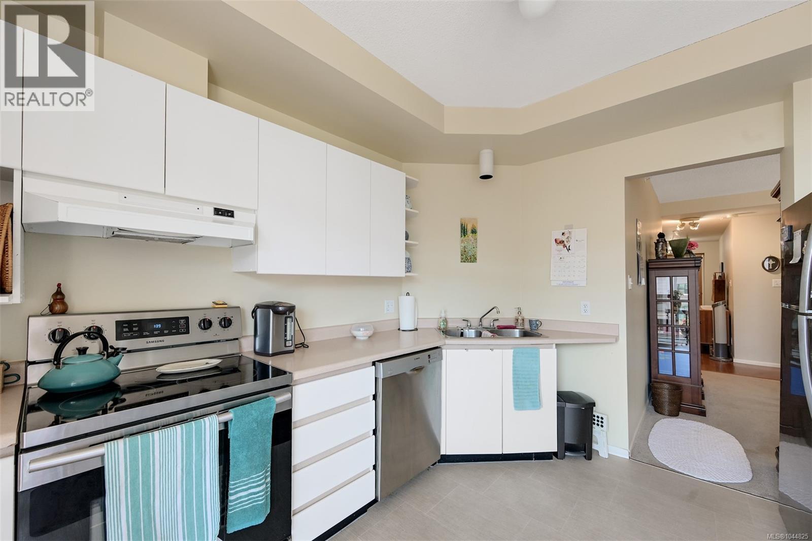 708 1010 View Street, Victoria