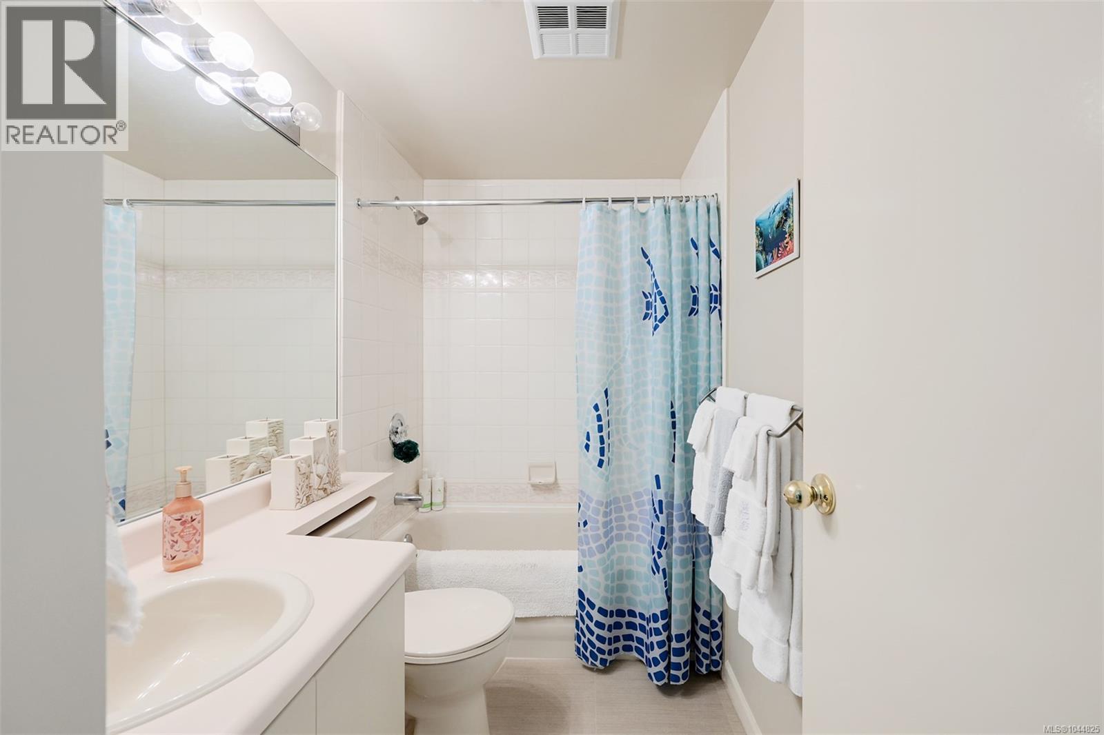 708 1010 View Street, Victoria