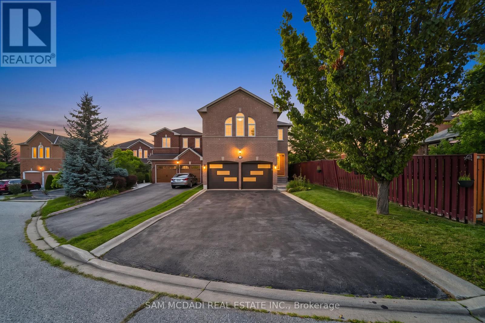 Photo of 3191 Oakview Road