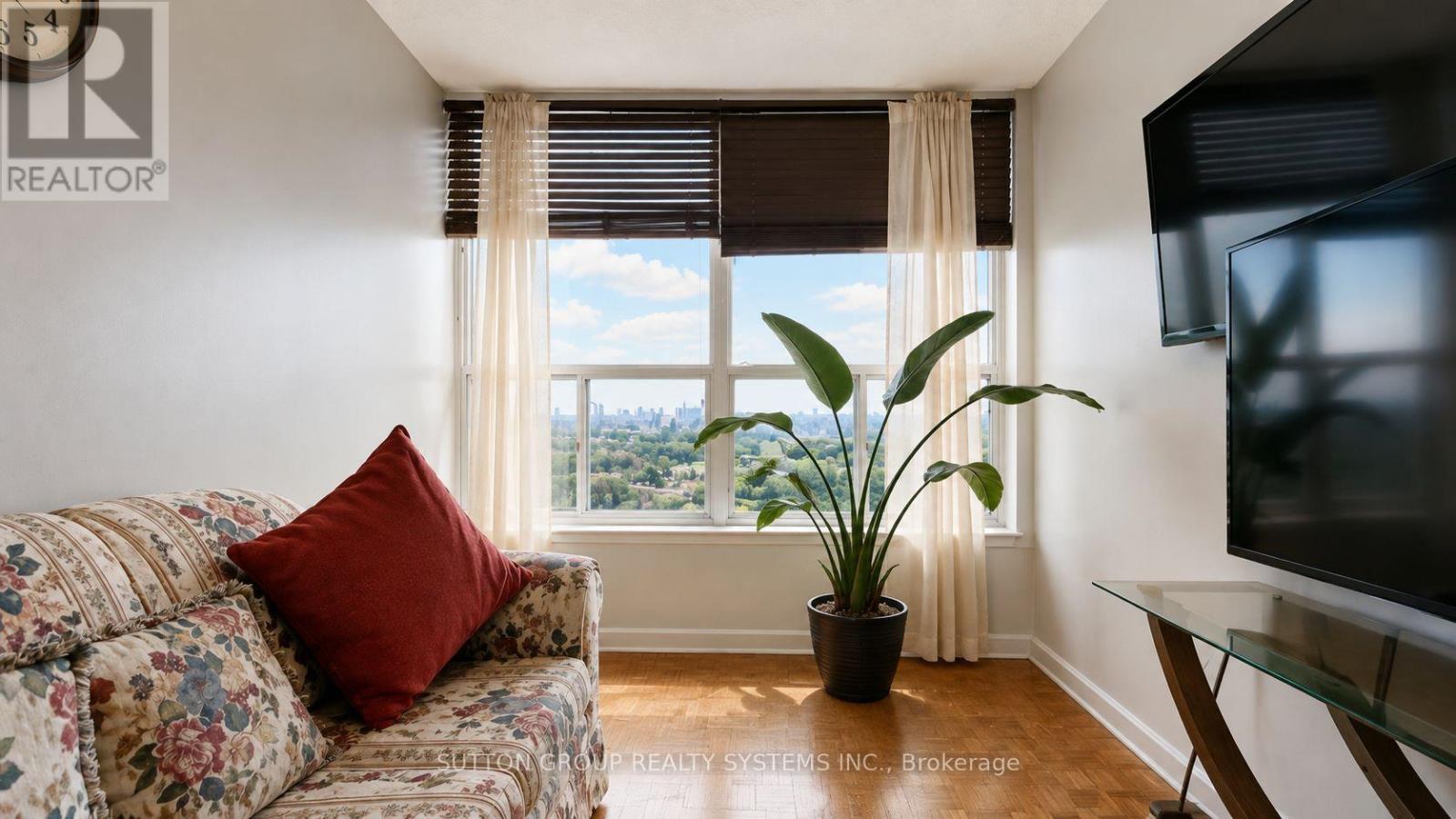 #1811 85 EMMETT AVENUE - 11