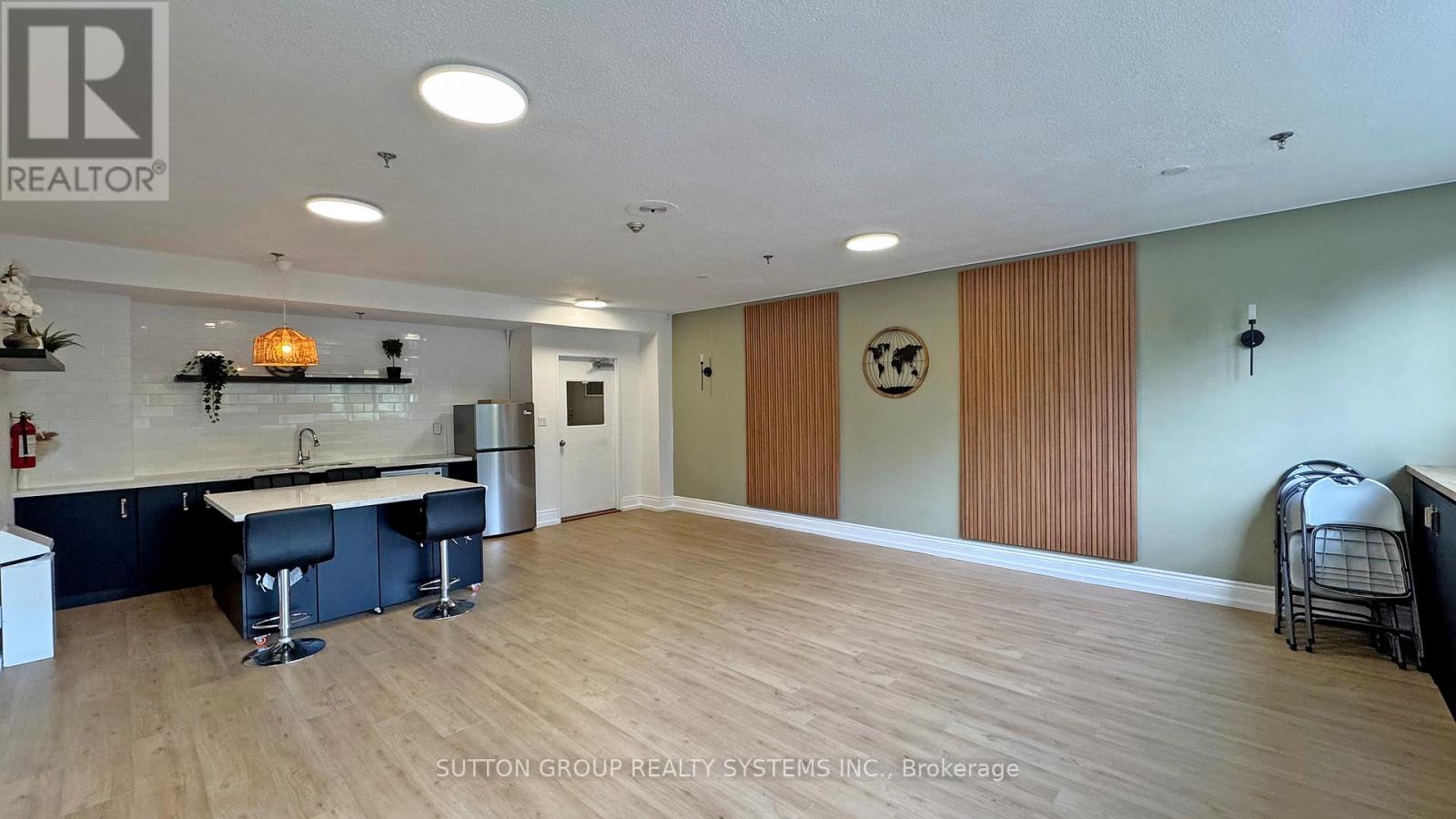 #1811 85 EMMETT AVENUE - 24