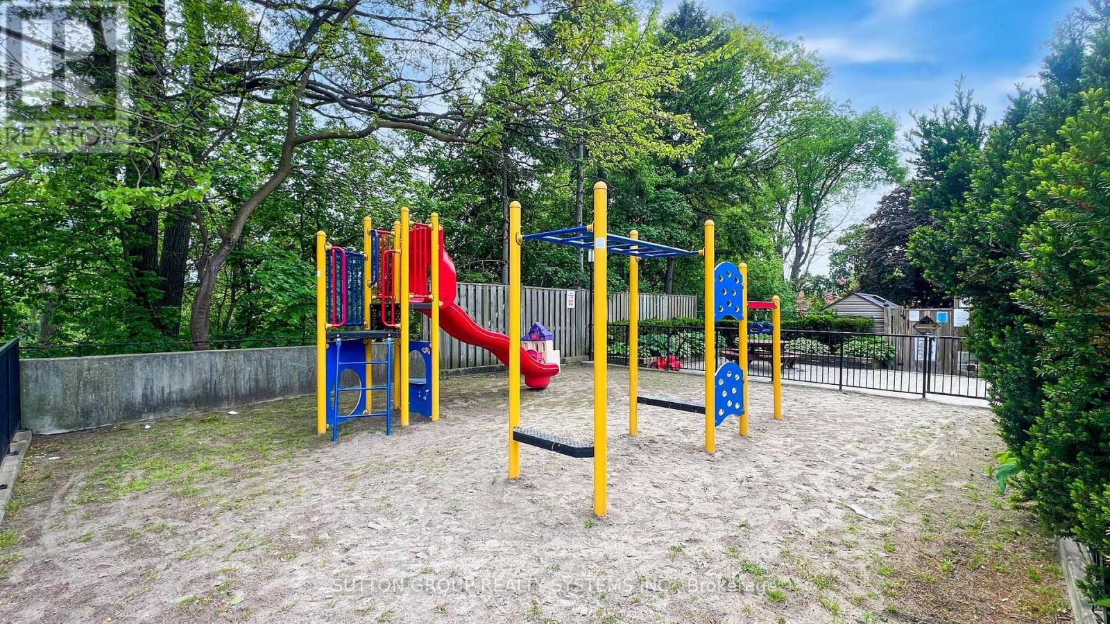 #1811 85 EMMETT AVENUE - 31