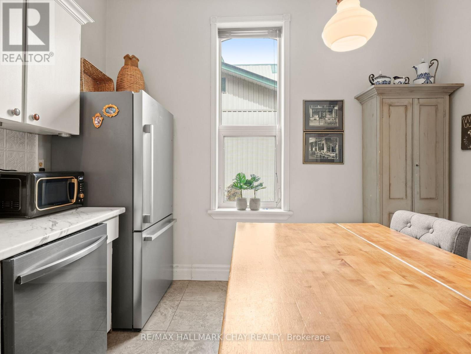 321 OWEN SOUND STREET - 18
