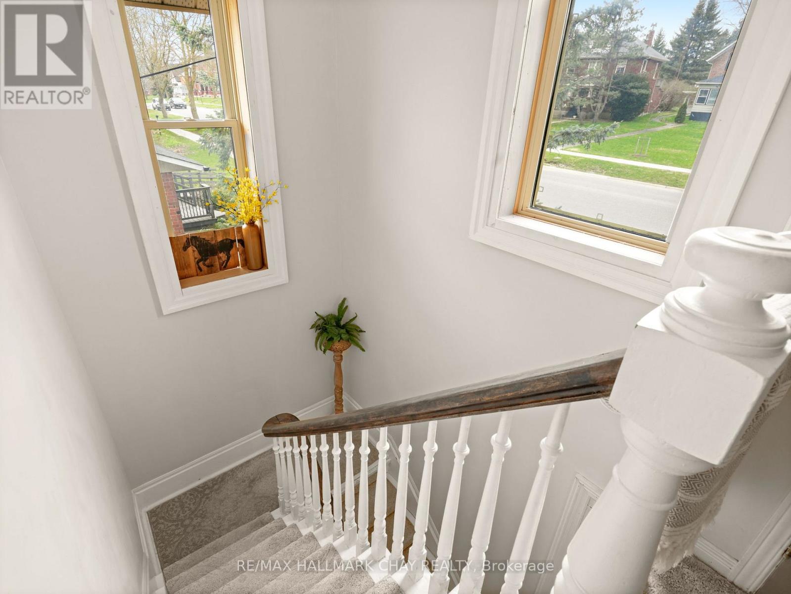 321 OWEN SOUND STREET - 24