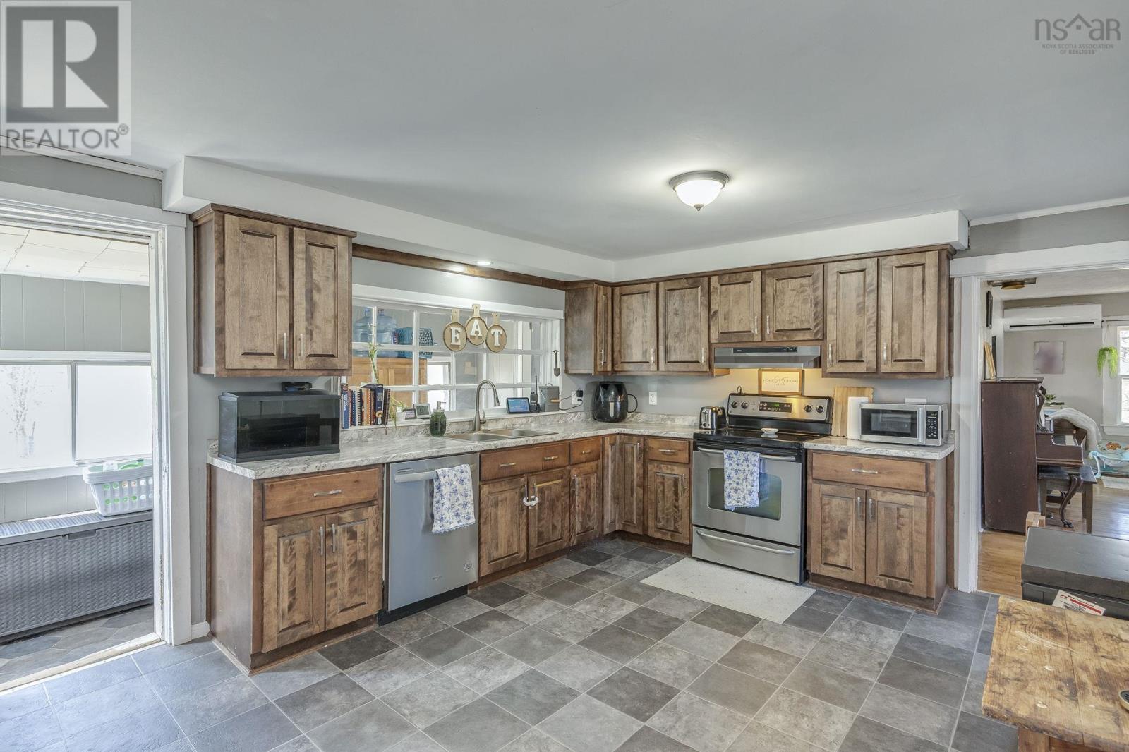 1278 Crisp Road - 6
