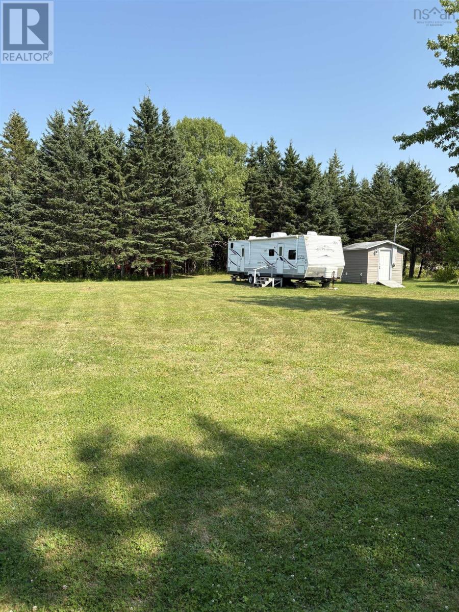 7256 Highway #16 Highway, Halfway Cove — photo 3