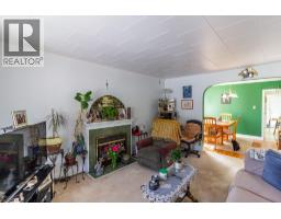 Primary Bedroom - 210 Anderson Street, Nelson, BC V1L3X1 Photo 7