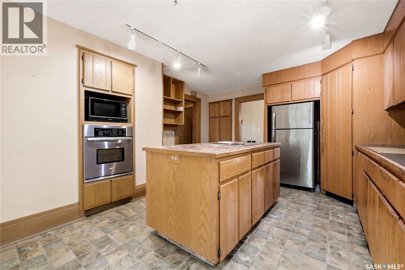 21 Angus CRESCENT - 13