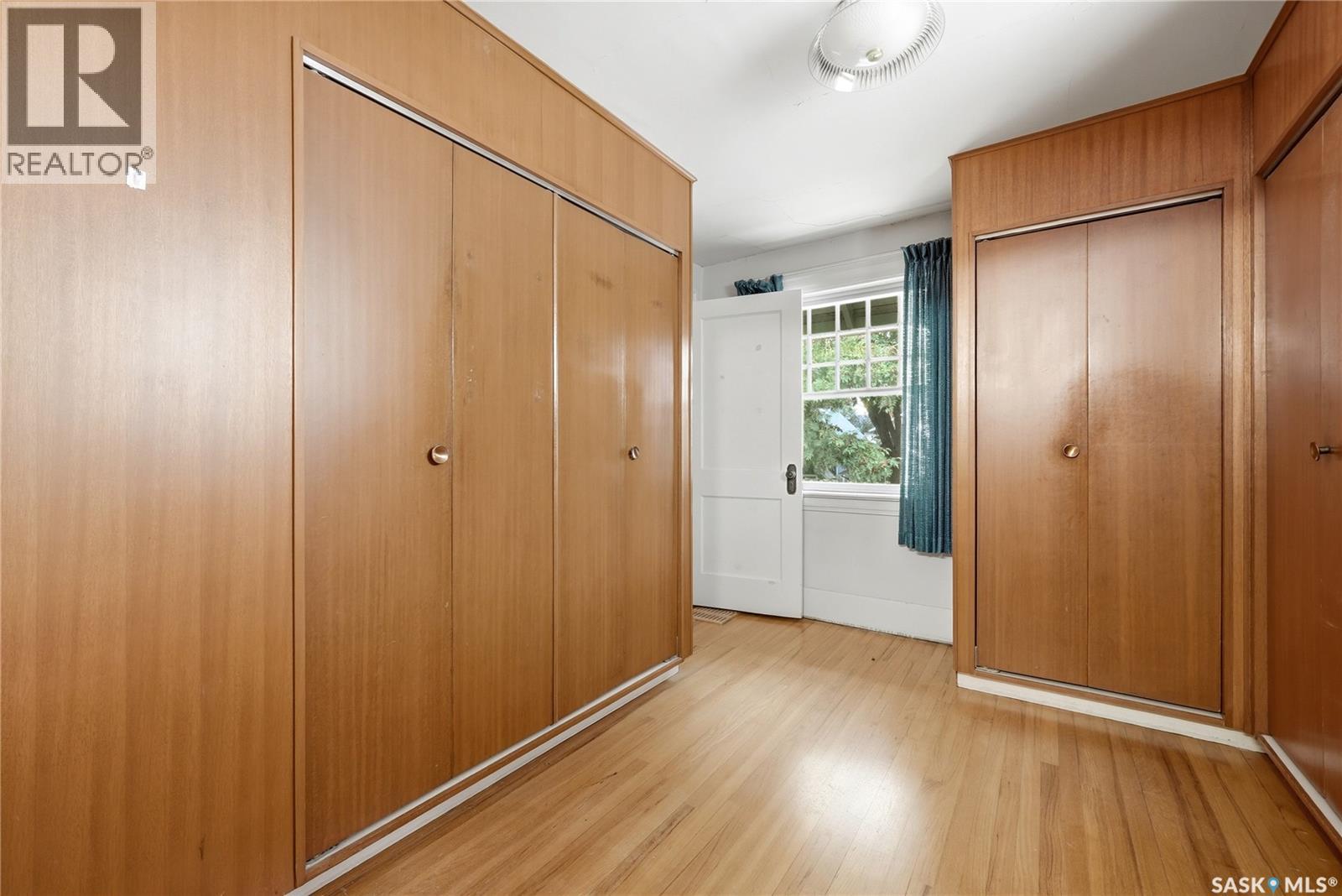 21 Angus CRESCENT - 29