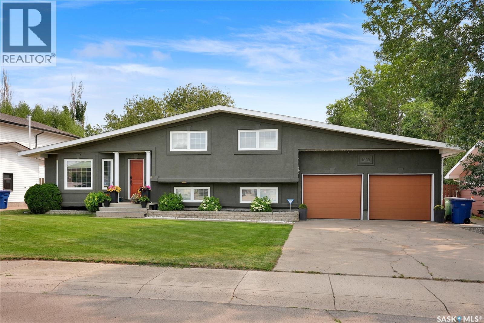 1623 General CRESCENT