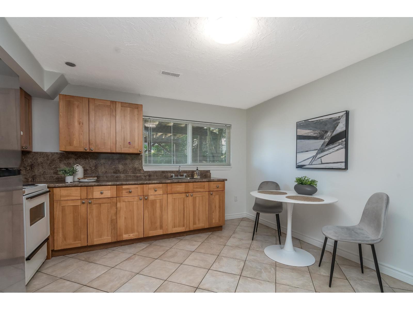 4 Bed, 2 Bath House for Sale in Surrey – 11291 REGAL DRIVE, Surrey – MLS# R3154221 - Image 9