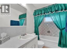 4825 Sherwood Drive, Regina, SK S4R4B9 Photo 15