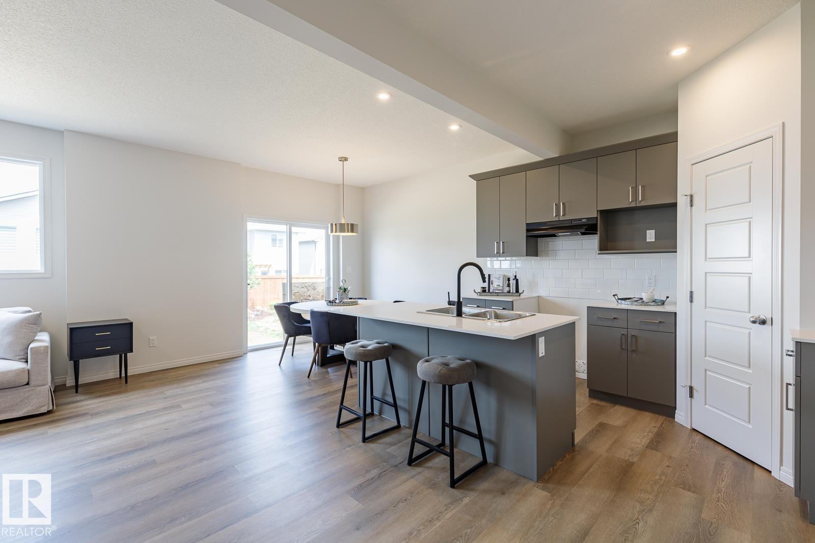 99 SILVERSTONE DR - Image 5